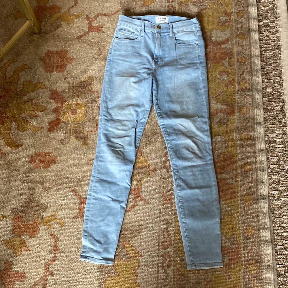 Frame Ali High Rise Cigarette Jeans